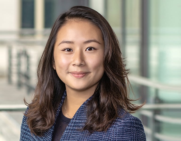 Sarah Yeow | Professionals | Vedder Price